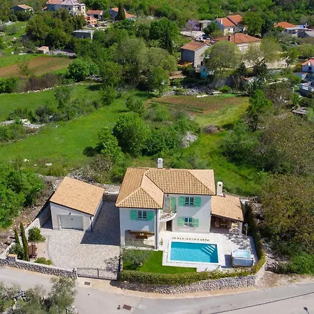 Luca With Pool And Jacuzzi 度假居 Vrh (Krk)