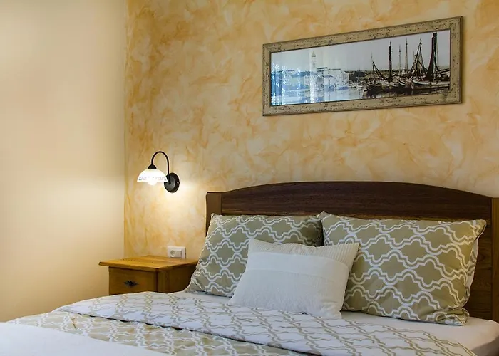 בית נופש Luca With Pool And Jacuzzi Vrh (Krk)